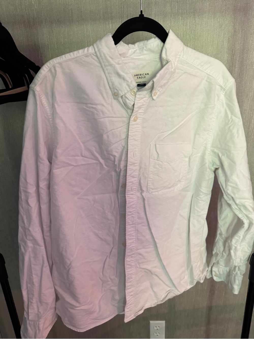 American Eagle Outfitters White Button-Down Casual Shirt